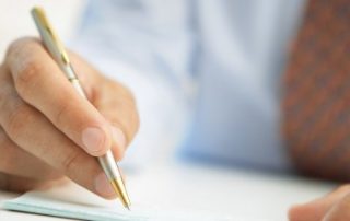 Impôt sur la fortune immobilière : la réduction d’impôt pour les dons est maintenue