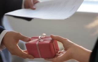 Taxation des dons manuels révélés lors d’un contrôle fiscal