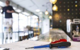Travaux prescrits par l’autorité administrative : à la charge du locataire ?