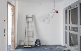 Vice de construction apparu en cours de bail : le bailleur doit en être informé !