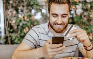 L’iPhone se transforme en terminal de paiement pour les commerçants