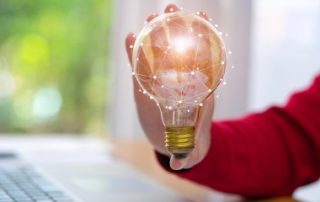 Les tarifs d’électricité plafonnés pour les TPE en 2023