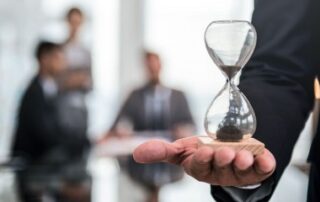 Agrément d’une cession de parts sociales de SARL : les associés ont 3 mois pour statuer